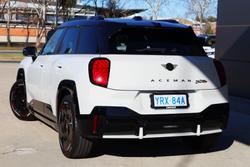 2025 MINI Aceman JCW E Favoured
