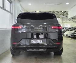 2023 Land Rover Range Rover Sport D250 SE
