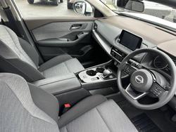 2025 Nissan X-TRAIL ST