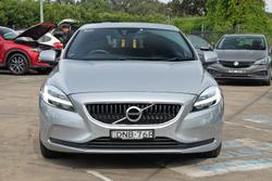 2017 Volvo V40 T3 Momentum