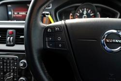 2017 Volvo V40 T3 Momentum