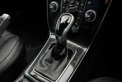 2017 Volvo V40 T3 Momentum