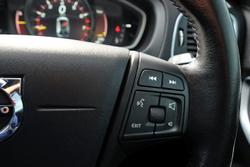 2017 Volvo V40 T3 Momentum