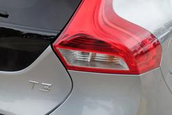 2017 Volvo V40 T3 Momentum