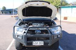 2022 Toyota Hilux SR