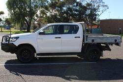 2022 Toyota Hilux SR