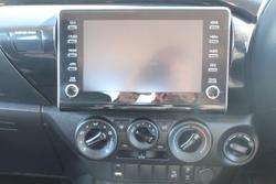 2022 Toyota Hilux SR