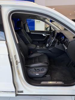 2019 Volkswagen Touareg 190TDI Launch Edition
