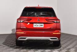 2023 Mitsubishi Outlander Exceed