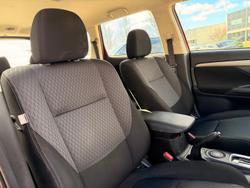 2014 Mitsubishi Outlander ES