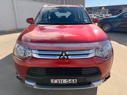 2014 Mitsubishi Outlander ES