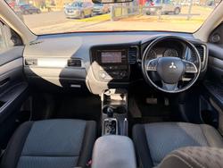 2014 Mitsubishi Outlander ES