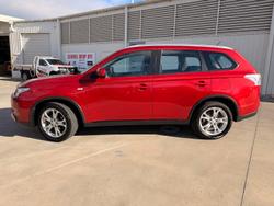 2014 Mitsubishi Outlander ES