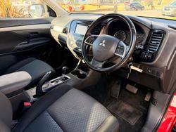 2014 Mitsubishi Outlander ES