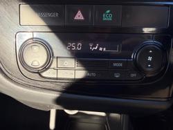 2014 Mitsubishi Outlander ES