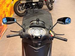 2020 Piaggio Beverly 350 (BV 350) Beverly Green