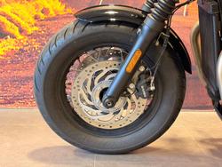 2025 Triumph Bonneville Bobber Bobber Black