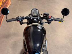 2025 Triumph Bonneville Bobber Bobber Black