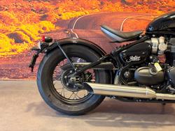 2025 Triumph Bonneville Bobber Bobber Black