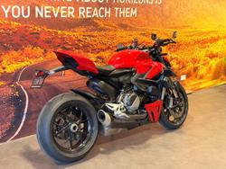 2022 Ducati Streetfighter V2 Streetfighter Red