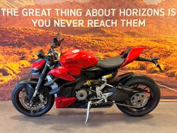2022 Ducati Streetfighter V2 Streetfighter Red