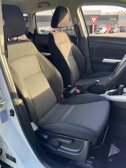 2017 Suzuki Vitara RT-S LY Cool White