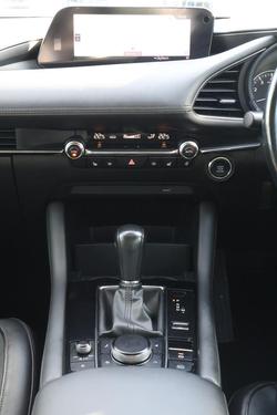 2019 Mazda 3 G25 Astina