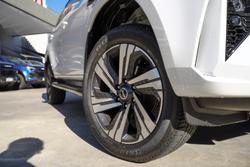 2025 Isuzu MU-X LS-T