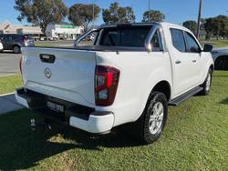 2023 Nissan Navara ST