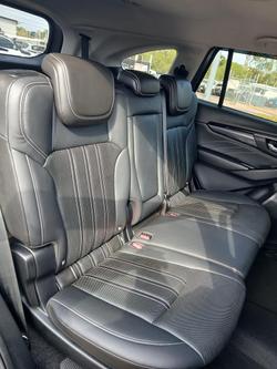 2024 Isuzu MU-X LS-T
