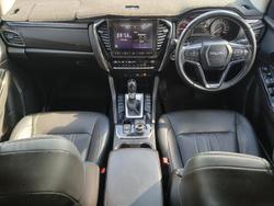 2024 Isuzu MU-X LS-T