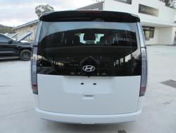 2026 Hyundai STARIA Lounge