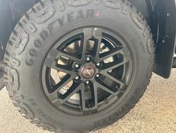 2025 Isuzu D-MAX BLADE MY25.5 Basalt Black Mica