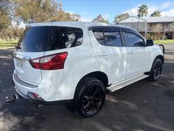 2015 Isuzu MU-X LS-M