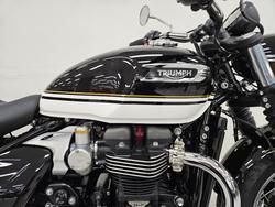 2026 Triumph BONNEVILLE SPEEDMASTER