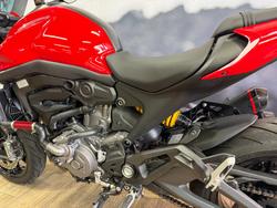 2023 DUCATI MONSTER RED