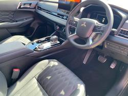 2025 MITSUBISHI Outlander EXCEED