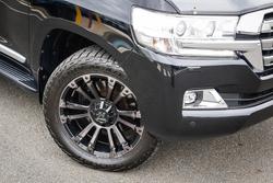 2020 Toyota LANDCRUISER Sahara