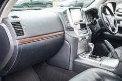 2020 Toyota LANDCRUISER Sahara