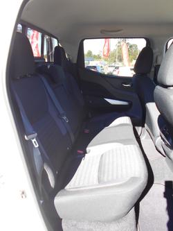 2025 NISSAN NAVARA ST-X