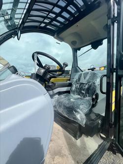NEW HOLLAND TH7.42 ELITE TELEHANDLER