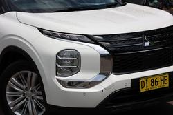 2023 Mitsubishi Outlander LS