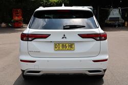 2023 Mitsubishi Outlander LS