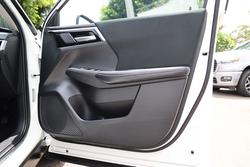 2023 Mitsubishi Outlander LS