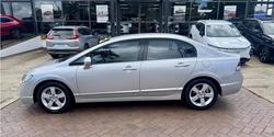 2006 Honda
Civic VTi-L
