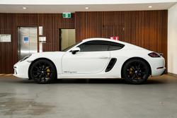 2020 Porsche
                718 Cayman