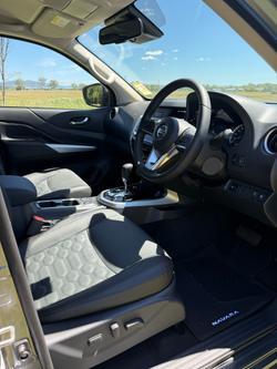2025 NISSAN NP300 NAVARA ST-X