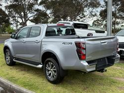 2025 Isuzu
                D-MAX LS-U