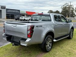 2025 Isuzu
                D-MAX LS-U