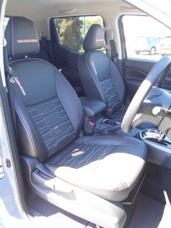 2025 Nissan
                Navara PRO-4X Warrior